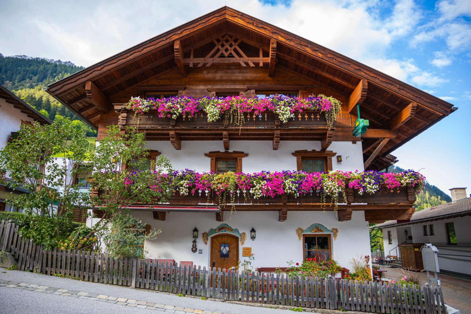 Sportpension Elisabeth Neustift im Stubaital Bagian luar foto